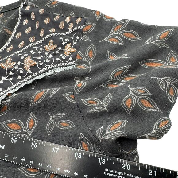 FIGURE‎ FINE Women's Large Vintage Embroidered Floral Long Housedress Nightgown - Picture 6 of 7